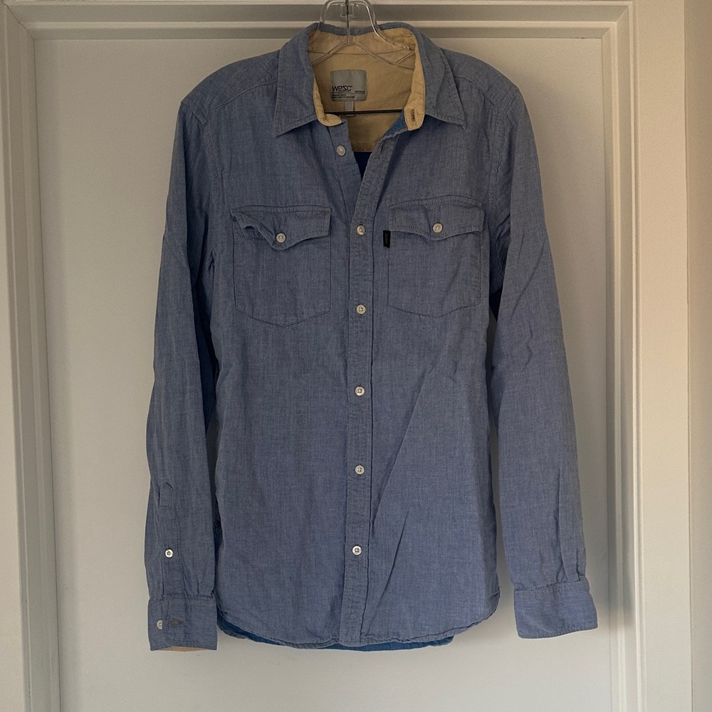 WESC Blue Button-Up Shirt with Collar (Medium)